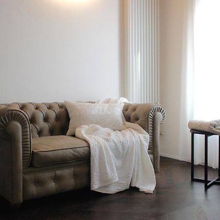 Emilia Suite Relax Модена Экстерьер фото