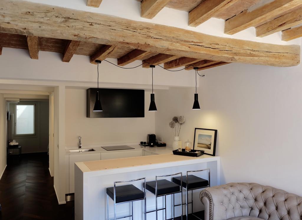 Emilia Suite Relax Модена Экстерьер фото